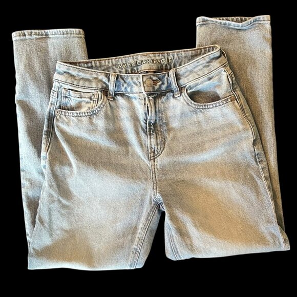 American Eagle Light Wash High Rise Strigid Mom Denim Jean 2S - Picture 7 of 7